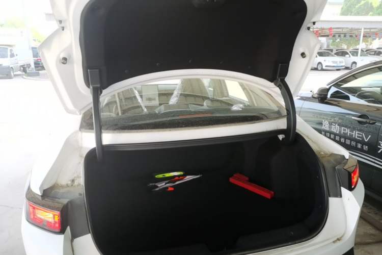 Used CHANGAN Eado PHEV 2025 Smart New Blue Whale 145KM Battleship Edition Trunk