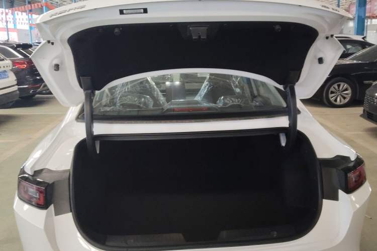 Used CHANGAN Eado PHEV 2025 Smart New Blue Whale 145KM High-Energy Edition Trunk