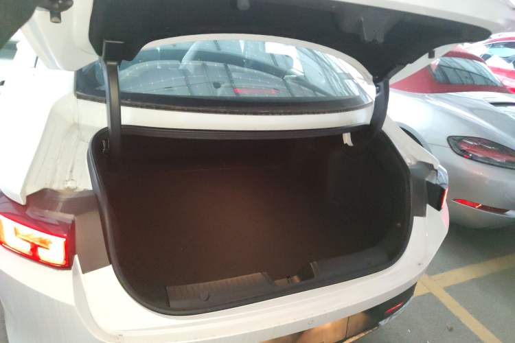 Used CHANGAN Eado PHEV 2025 Smart New Blue Whale 145KM Battleship Edition Trunk