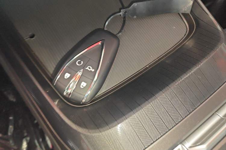 Used CHANGAN Eado PHEV 2025 Smart New Blue Whale 145KM High-Energy Edition Vehicle Key