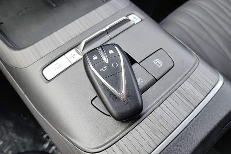 Used CHANGAN Eado PHEV 2025 Smart New Blue Whale 145KM Battleship Edition Vehicle Key
