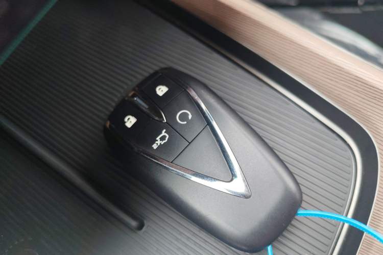 Used CHANGAN Eado PHEV 2025 Smart New Blue Whale 145KM Battleship Edition Vehicle Key