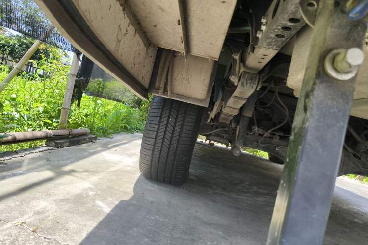 Used CHANGAN Fengjing RV  Chassis Front Left