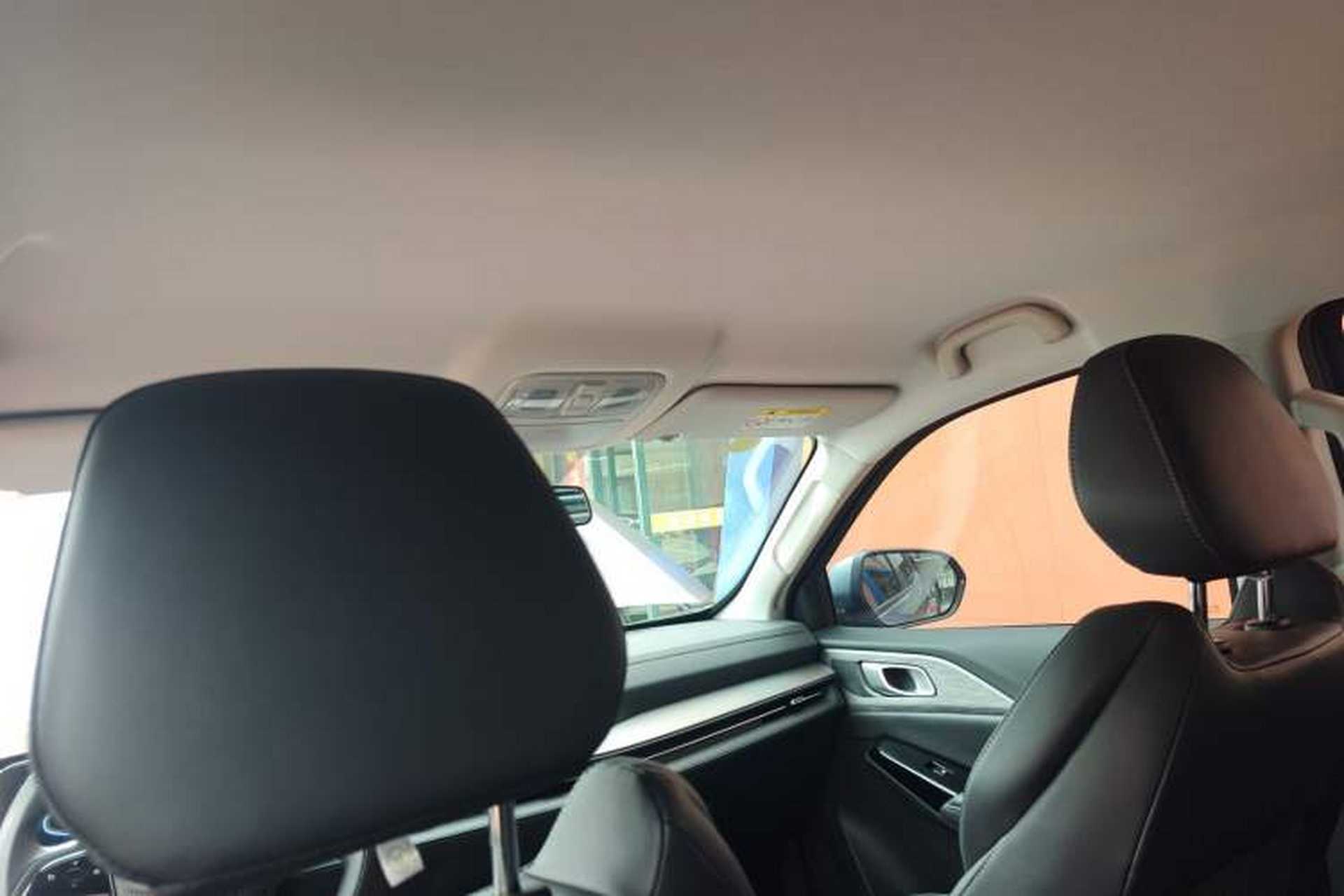 Used CHANGAN Hunter 2024 Warrior Edition Luxury Model Dual-Motor All-Wheel Drive with Extra-Long Cargo Box Headliner