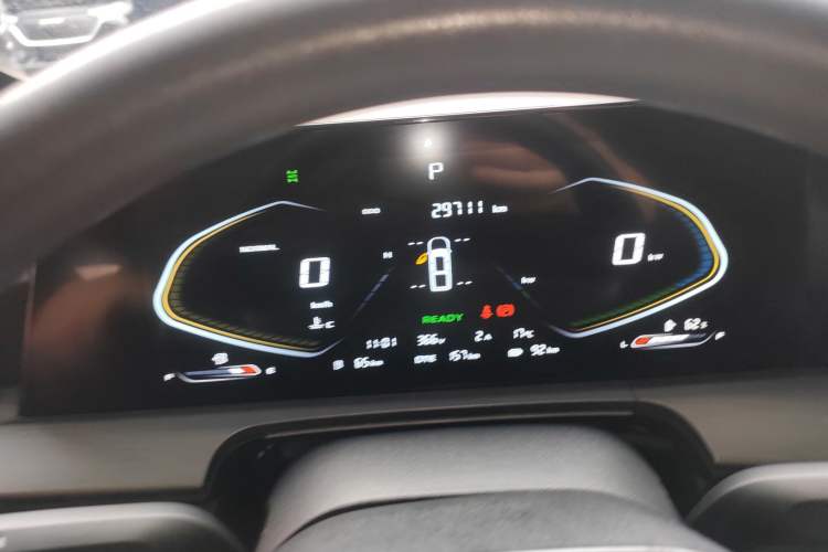 Used CHANGAN Hunter 2024 Warrior Edition Luxury Model Dual-Motor All-Wheel Drive with Extra-Long Cargo Box Instrument Cluster