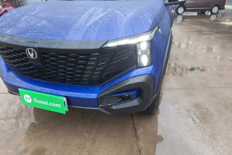 Used CHANGAN Hunter 2024 Knight Edition Flagship Model Dual-Motor All-Wheel Drive Standard Box Left Front Headlight
