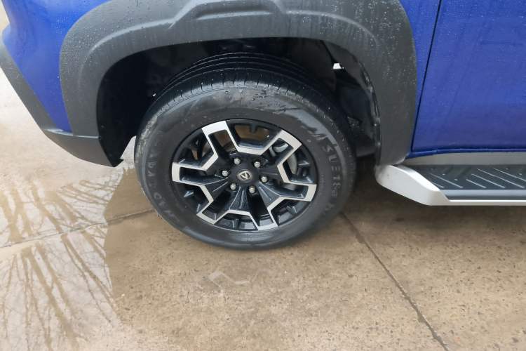 Used CHANGAN Hunter 2024 Knight Edition Flagship Model Dual-Motor All-Wheel Drive Standard Box Left Front Wheel Hub