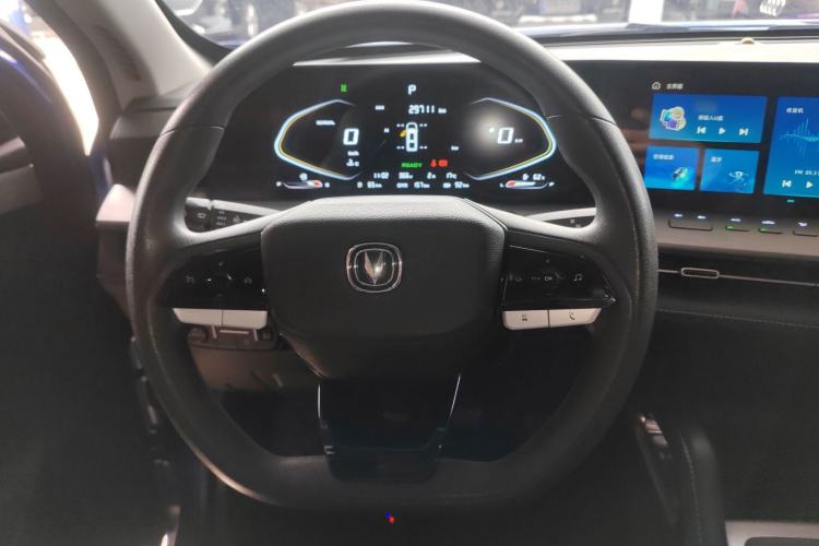 Used CHANGAN Hunter 2024 Warrior Edition Luxury Model Dual-Motor All-Wheel Drive with Extra-Long Cargo Box Steering Wheel