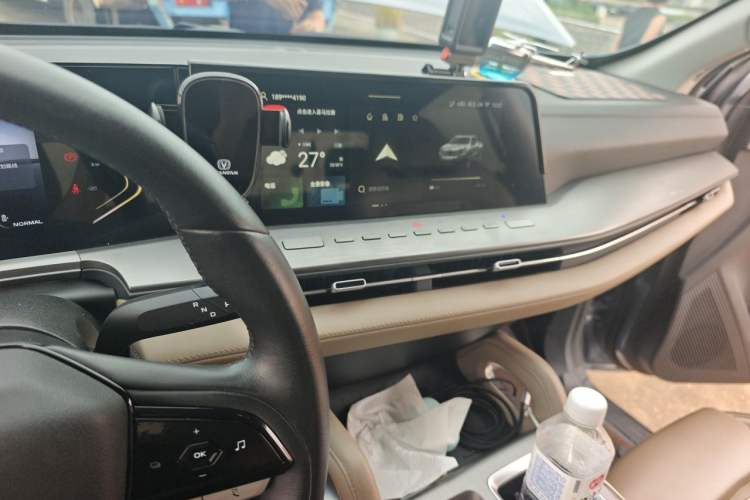 Used CHANGAN Hunter 2024 Knight Edition Flagship Single-Motor Standard Box Audio And AC Panel