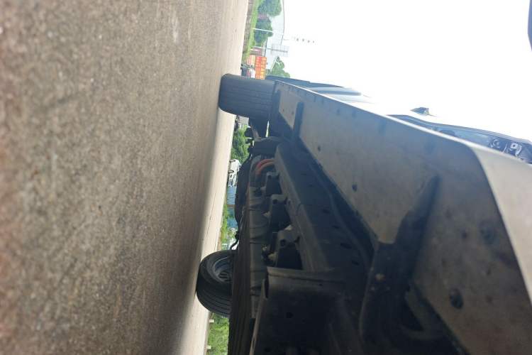 Used CHANGAN Hunter 2024 Knight Edition Flagship Single-Motor Standard Box Chassis Front Right
