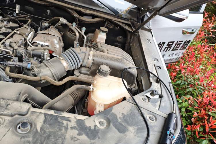 Used CHANGAN Hunter 2024 Warrior Edition Luxury Model Dual-Motor All-Wheel Drive with Extra-Long Cargo Box Engine Bay Left