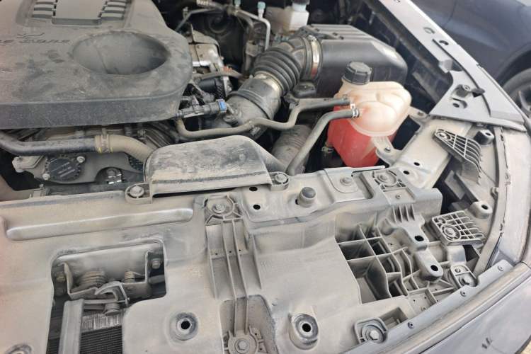 Used CHANGAN Hunter 2024 Knight Edition Flagship Single-Motor Standard Box Engine Bay Left