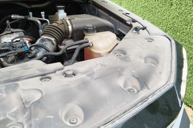 Used CHANGAN Hunter 2024 Warrior Edition Luxury Single-Motor Ultra-Long Box Engine Bay Left