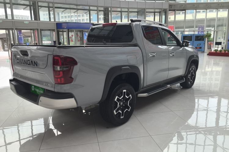 Used CHANGAN Hunter 2024 Knight Edition Flagship Model Dual-Motor All-Wheel Drive Standard Box Exterior 3