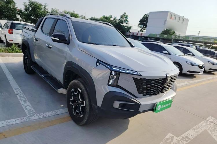 Used CHANGAN Hunter 2024 Knight Edition Flagship Model Dual-Motor All-Wheel Drive Standard Box Front Right 45 Deg
