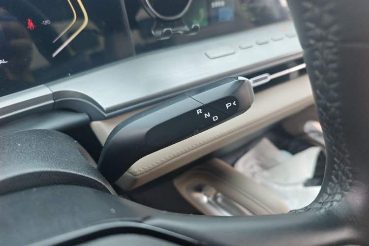 Used CHANGAN Hunter 2024 Knight Edition Flagship Single-Motor Standard Box Gear Lever