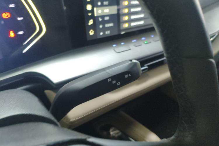 Used CHANGAN Hunter 2024 Knight Edition Flagship Single-Motor Standard Box Gear Lever