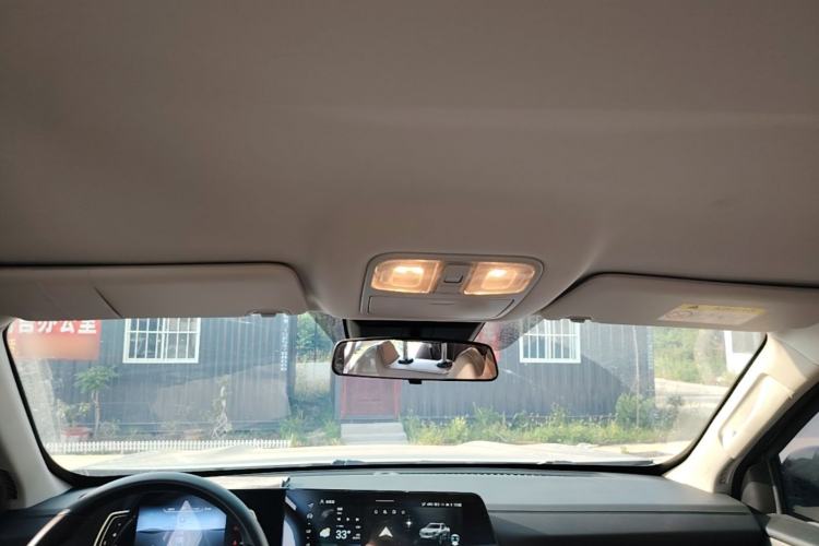 Used CHANGAN Hunter 2024 Knight Edition Flagship Model Dual-Motor All-Wheel Drive Standard Box Headliner