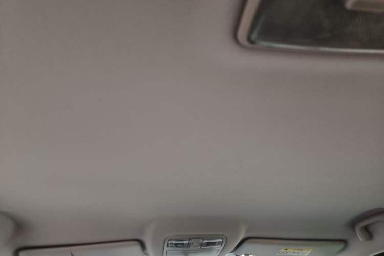 Used CHANGAN Hunter 2024 Warrior Edition Luxury Model Dual-Motor All-Wheel Drive Standard Box Headliner