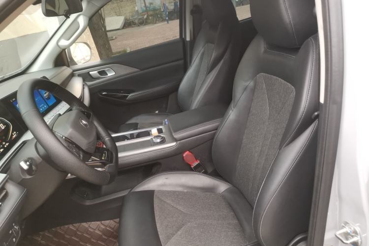 Used CHANGAN Hunter 2024 Warrior Edition Luxury Model Dual-Motor All-Wheel Drive with Extra-Long Cargo Box Left Front Seat