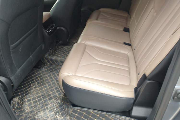Used CHANGAN Hunter 2024 Knight Edition Flagship Single-Motor Standard Box Left Rear Seat