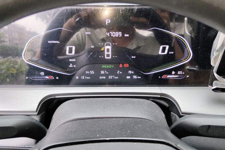Used CHANGAN Hunter 2024 Warrior Edition Luxury Single-Motor Ultra-Long Box Odometer Close Up