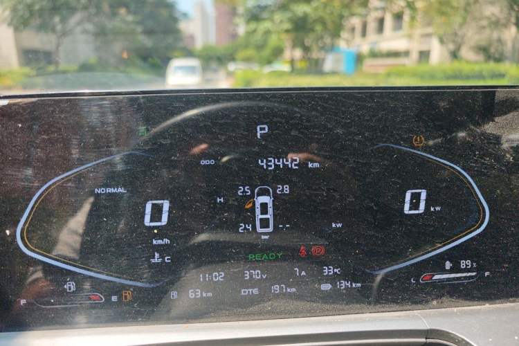 Used CHANGAN Hunter 2024 Warrior Edition Luxury Model Dual-Motor All-Wheel Drive with Extra-Long Cargo Box Odometer Close Up