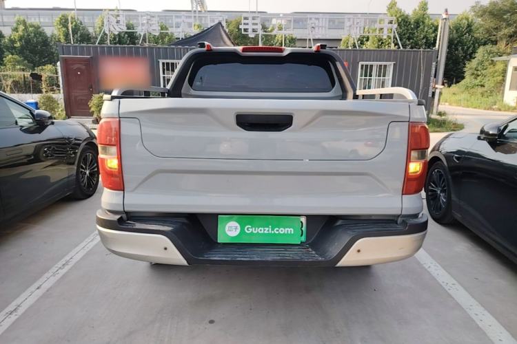 Used CHANGAN Hunter 2024 Knight Edition Flagship Model Dual-Motor All-Wheel Drive Standard Box Rear