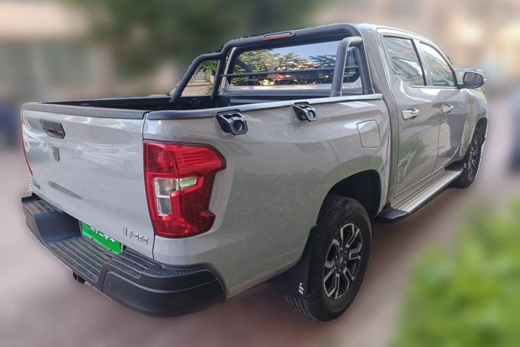 Used CHANGAN Hunter 2024 Warrior Edition Luxury Model Dual-Motor All-Wheel Drive Standard Box Rear Right 45 Deg