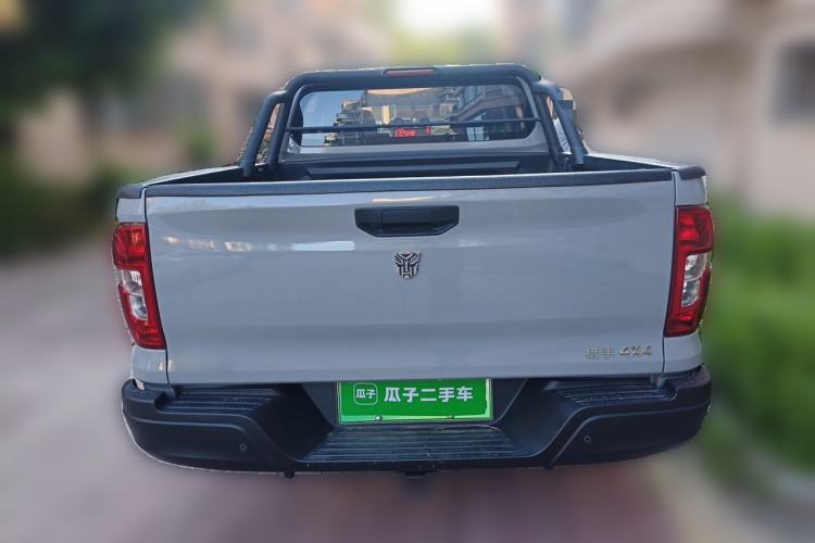Used CHANGAN Hunter 2024 Warrior Edition Luxury Model Dual-Motor All-Wheel Drive Standard Box Rear