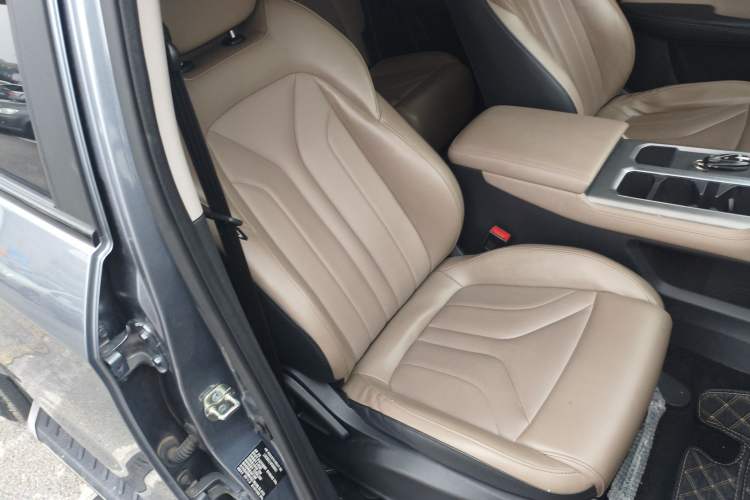 Used CHANGAN Hunter 2024 Knight Edition Flagship Single-Motor Standard Box Right Front Seat