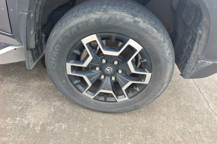 Used CHANGAN Hunter 2024 Knight Edition Flagship Single-Motor Standard Box Right Front Wheel Hub