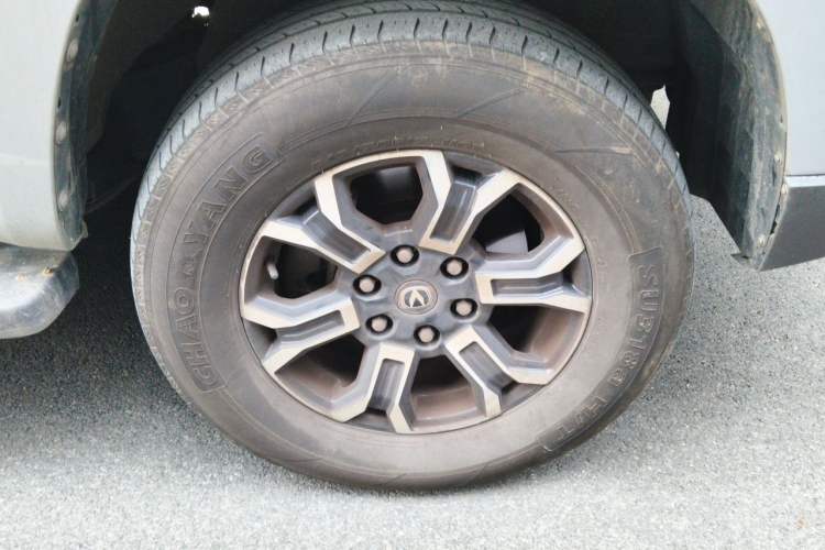 Used CHANGAN Hunter 2024 Warrior Edition Luxury Single-Motor Ultra-Long Box Right Front Wheel Hub