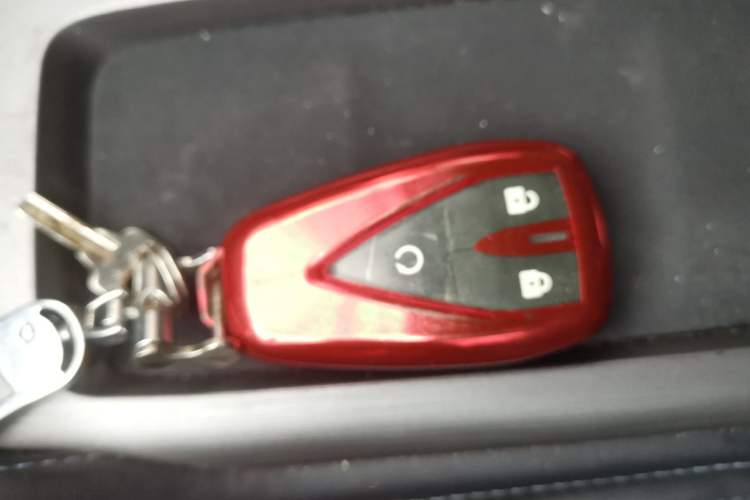 Used CHANGAN Hunter 2024 Warrior Edition Luxury Model Dual-Motor All-Wheel Drive with Extra-Long Cargo Box Vehicle Key