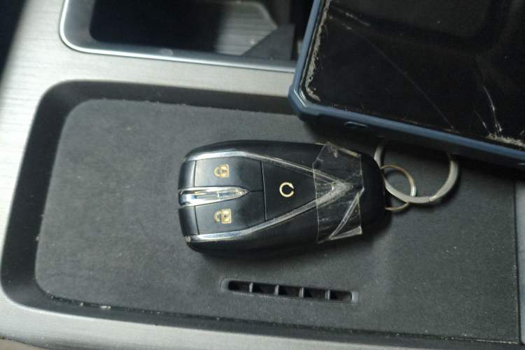 Used CHANGAN Hunter 2024 Knight Edition Flagship Single-Motor Standard Box Vehicle Key