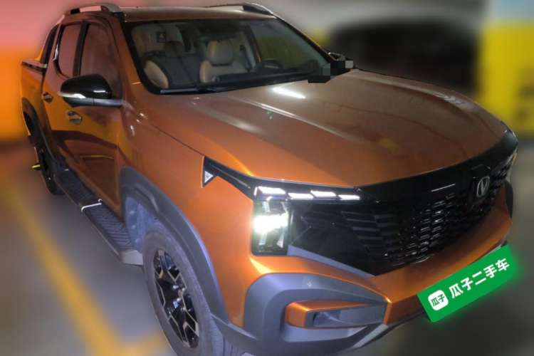 Used CHANGAN Hunter 2024 Knight Edition Flagship Model Dual-Motor All-Wheel Drive Standard Box Exterior 2