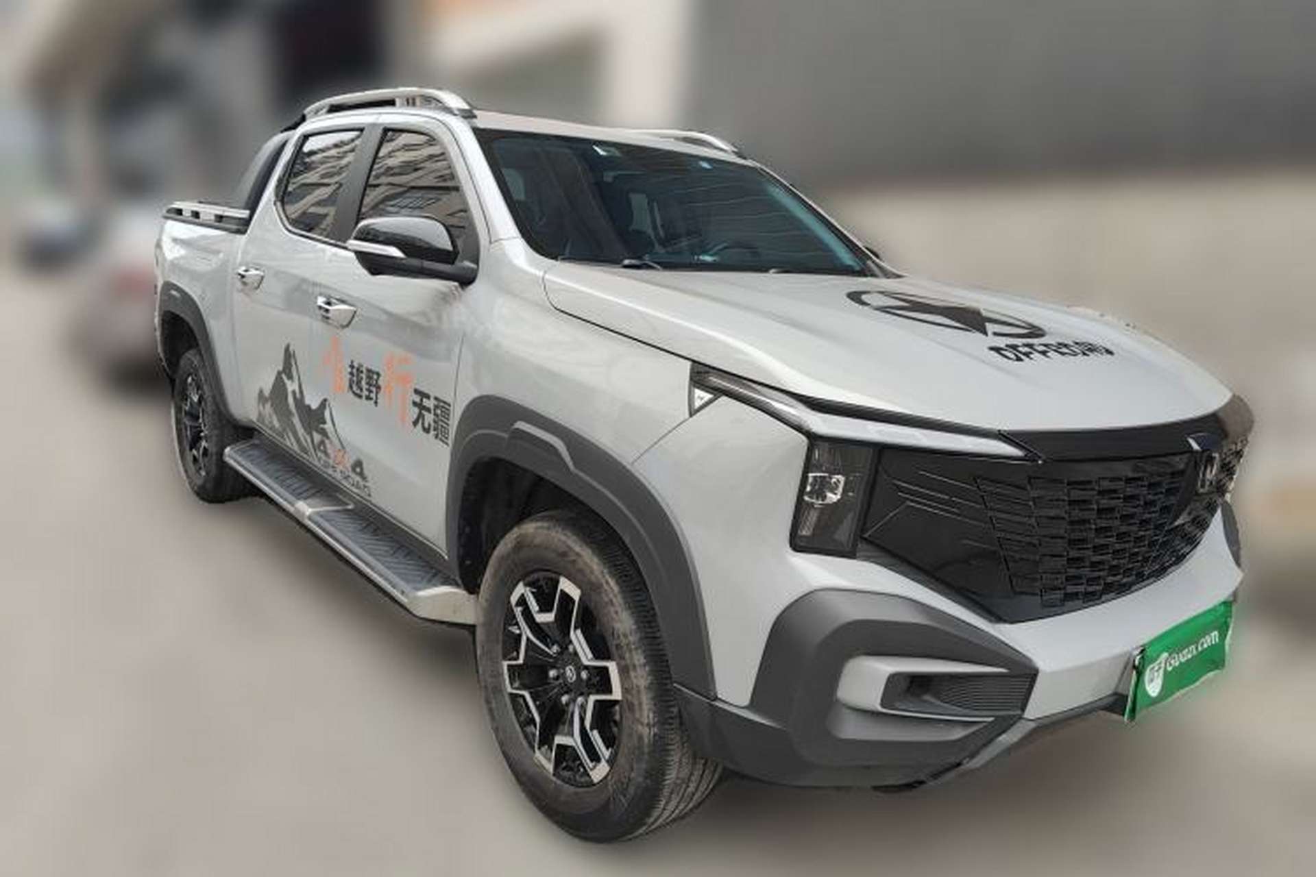Used CHANGAN Hunter 2024 Knight Edition Flagship Model Dual-Motor All-Wheel Drive Standard Box Front Right 45 Deg