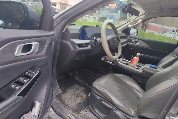 Used CHANGAN Hunter 2024 Warrior Edition Luxury Model Dual-Motor All-Wheel Drive with Extra-Long Cargo Box Interior 3