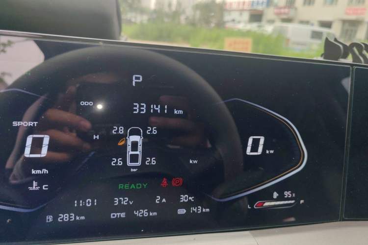 Used CHANGAN Hunter 2024 Warrior Edition Luxury Model Dual-Motor All-Wheel Drive with Extra-Long Cargo Box Odometer Close Up