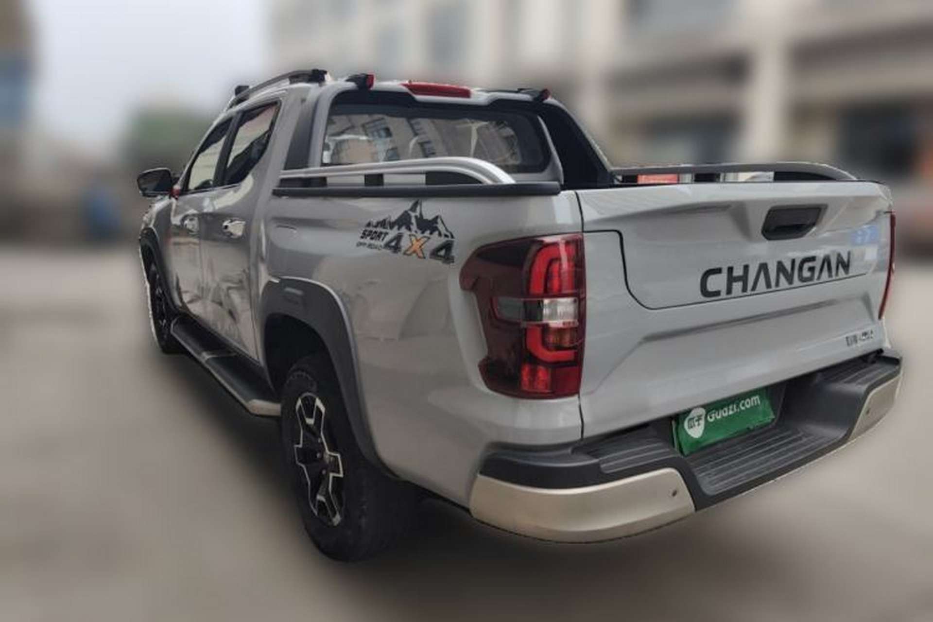 Used CHANGAN Hunter 2024 Knight Edition Flagship Model Dual-Motor All-Wheel Drive Standard Box Rear Left 45 Deg