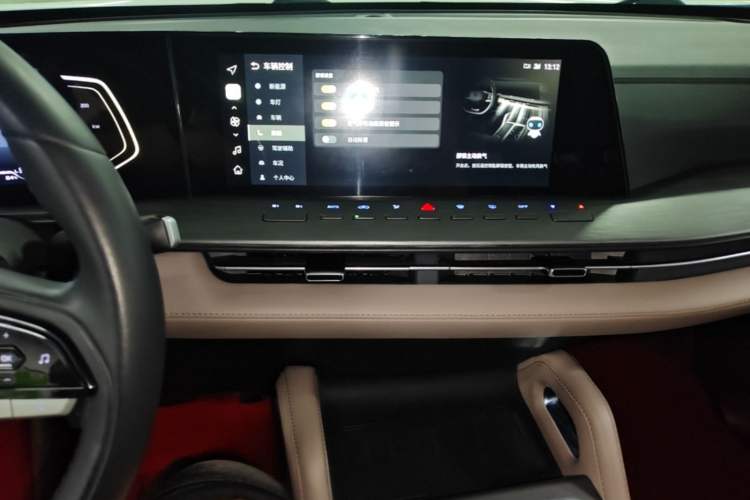 Used CHANGAN Hunter 2024 Knight Edition Flagship Model Dual-Motor All-Wheel Drive Standard Box Audio And AC Panel