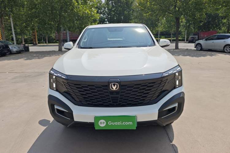 Used CHANGAN Hunter 2024 Warrior Edition Luxury Model Dual-Motor All-Wheel Drive with Extra-Long Cargo Box Exterior 1
