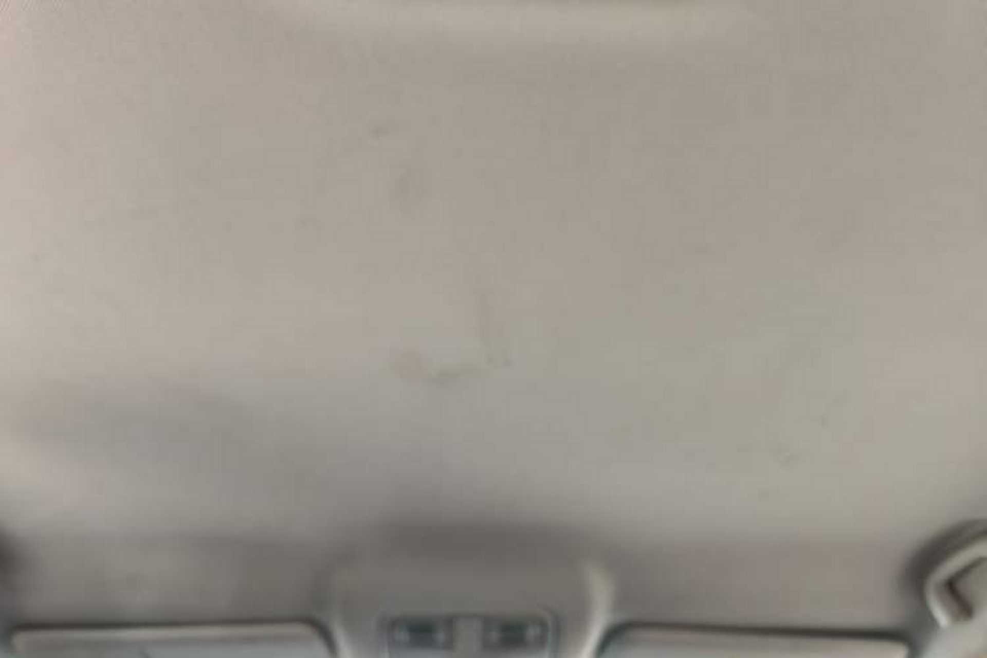 Used CHANGAN Hunter 2024 Knight Edition Flagship Model Dual-Motor All-Wheel Drive Standard Box Headliner