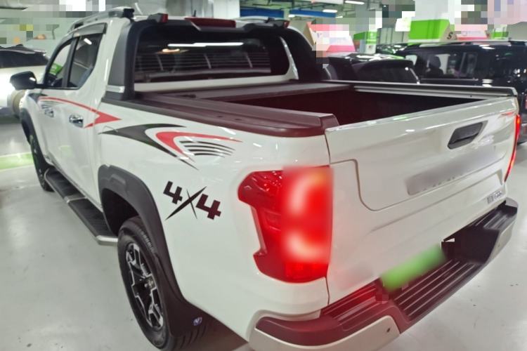 Used CHANGAN Hunter 2024 Knight Edition Flagship Model Dual-Motor All-Wheel Drive Standard Box Rear Left 45 Deg