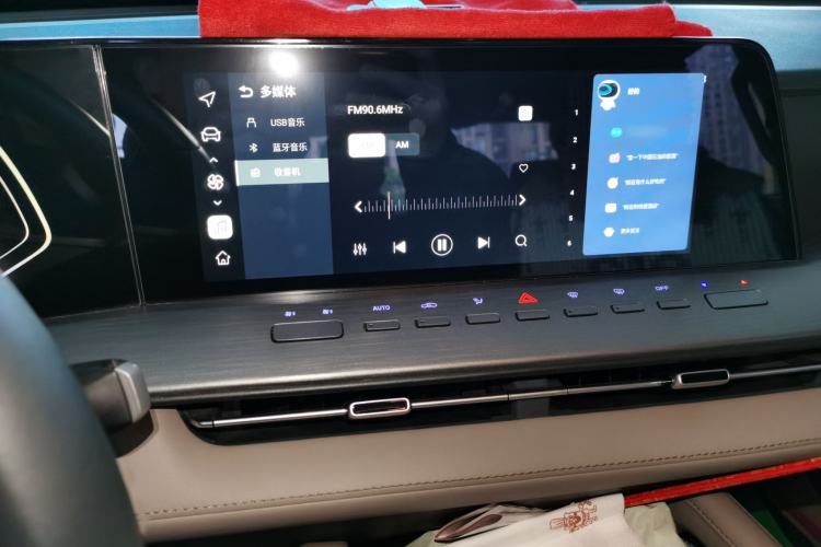 Used CHANGAN Hunter 2024 Knight Edition Flagship Model Dual-Motor All-Wheel Drive Standard Box Audio And AC Panel