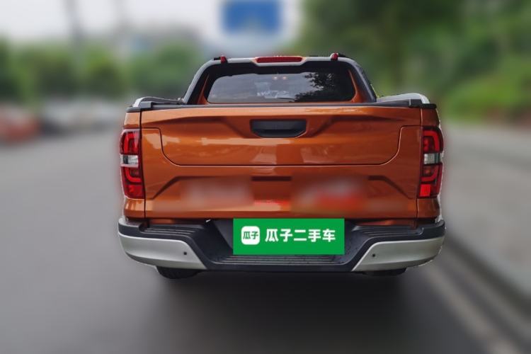 Used CHANGAN Hunter 2024 Knight Edition Flagship Model Dual-Motor All-Wheel Drive Standard Box Exterior 4