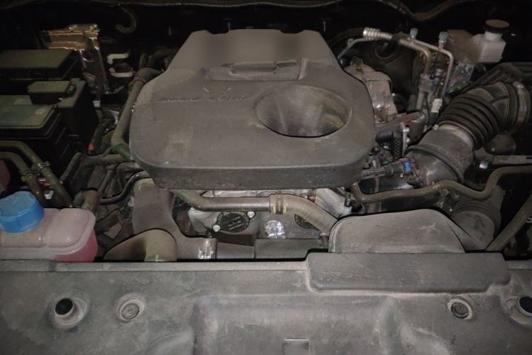Used CHANGAN Hunter 2025 Model, Knight Edition, Lingshang Type, Dual-Motor Four-Wheel Drive Standard Box Engine Bay