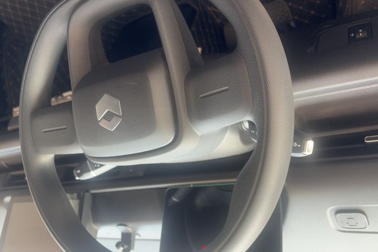 Used CHANGAN KAICHENG V919 2025 Model, Glory Edition, Golden Shield 50 kWh, Short Wheelbase, Low Roof, Elite Version, 6 Seats Interior 2