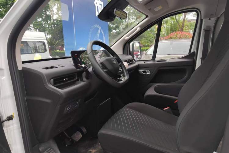 Used CHANGAN KAICHENG V919 2025 Model, Express Cabin, CATL 88 kWh, Long Wheelbase, High Roof, Smart Version, 6 Seats Left Front Seat