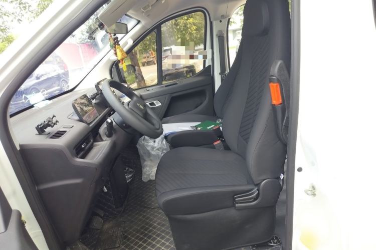 Used CHANGAN KAICHENG V919 2025 Model, Glory Edition, Golden Shield 50 kWh, Short Wheelbase, Low Roof, Elite Version, 6 Seats Left Front Seat